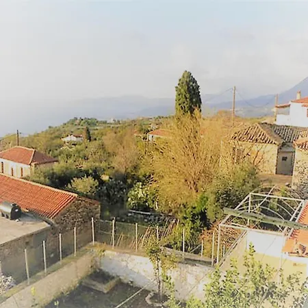 Lejlighed Mani's House A Beautiful Maisonette In A Two Storey House Stoúpa