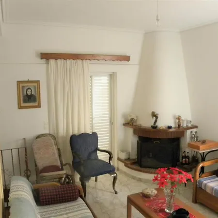 Mani's House A Beautiful Maisonette In A Two Storey House Διαμέρισμα